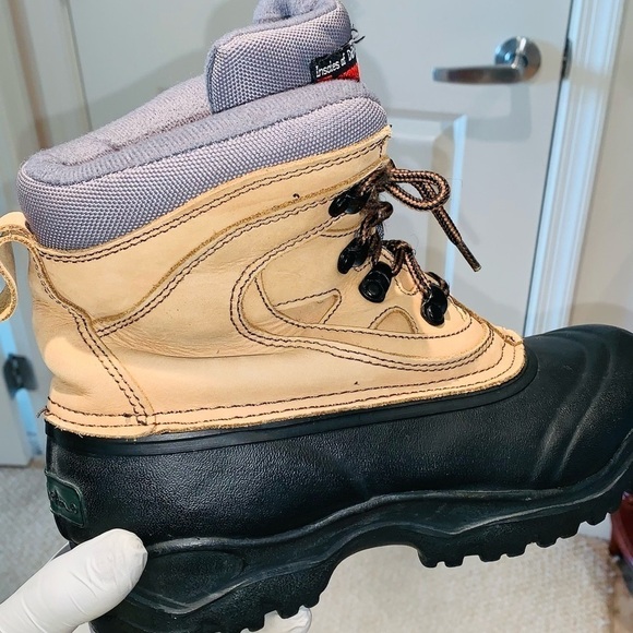 Tom McAn Ladies Thermo Lite Winter Hiking Boots. - Picture 10 of 14